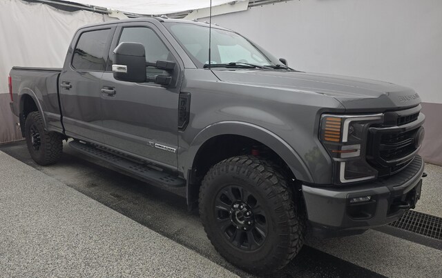 2022 Ford F-250 Lariat Truck Crew Cab