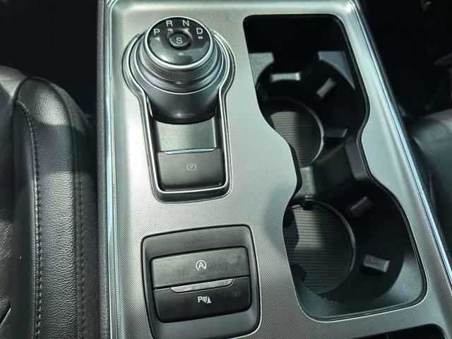 2022 Ford Edge Titanium SUV