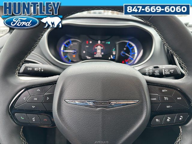 2024 Chrysler Pacifica Plug-In Hybrid Select Van Passenger Van