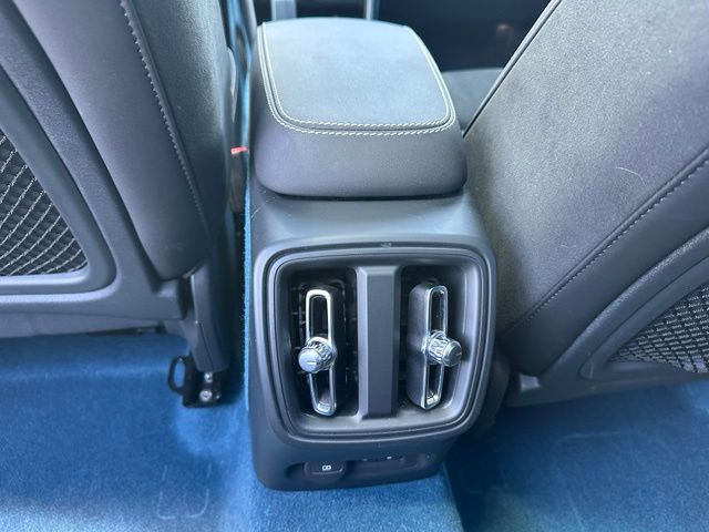 2023 Volvo XC40 Recharge Pure Electric Ultimate SUV