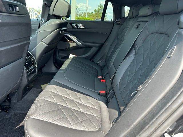 2025 BMW X6 xDrive40i SUV