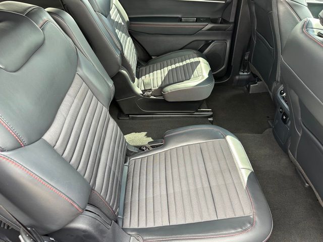 2025 Ford Explorer ST-Line SUV