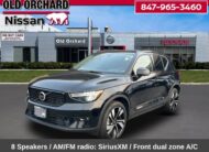 2025 Volvo XC40 B5 Plus Dark Theme SUV