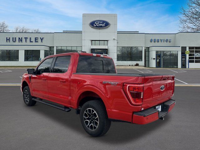 2022 Ford F-150 XLT Truck SuperCrew Cab