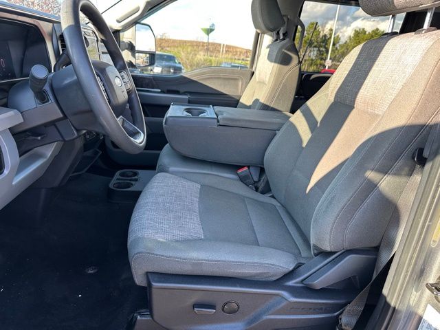 2023 Ford F-250 XLT Truck Crew Cab