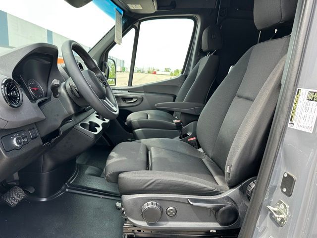 2024 Mercedes-Benz Sprinter 2500 Cargo 170 WB Van