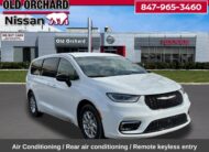 2024 Chrysler Pacifica Touring Van Passenger Van