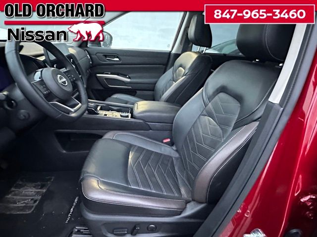 2024 Nissan Pathfinder Platinum SUV