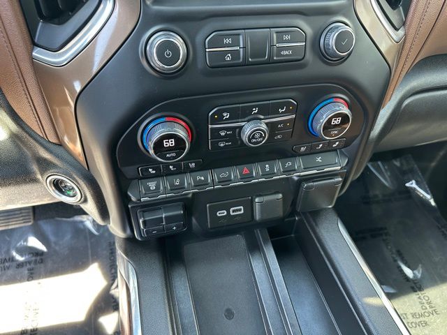 2022 Chevrolet Silverado 3500 HD High Country Truck Crew Cab