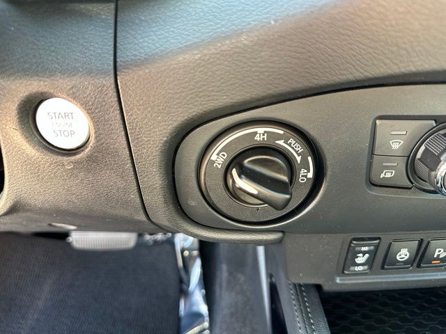 2022 Nissan Frontier PRO-4X Truck Crew Cab
