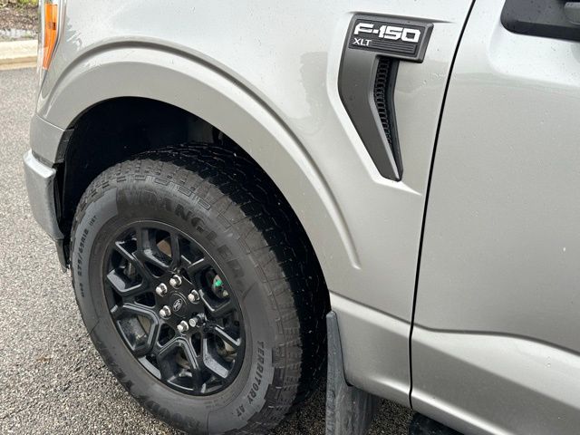 2022 Ford F-150 XLT Truck SuperCrew Cab
