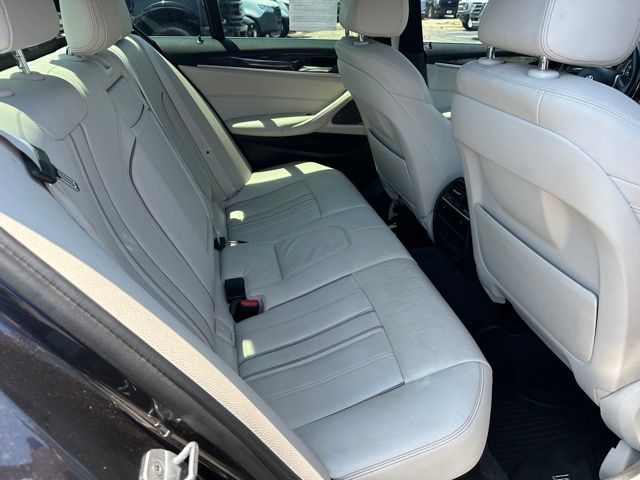 2017 BMW 540i 540i xDrive Sedan