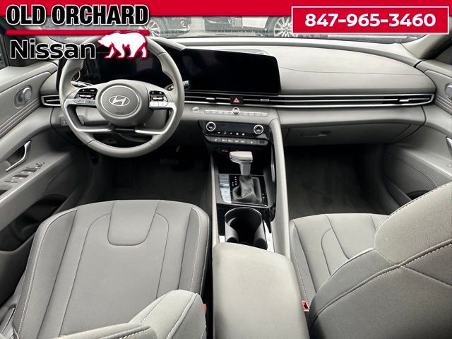 2025 Hyundai Elantra SEL Convenience Sedan