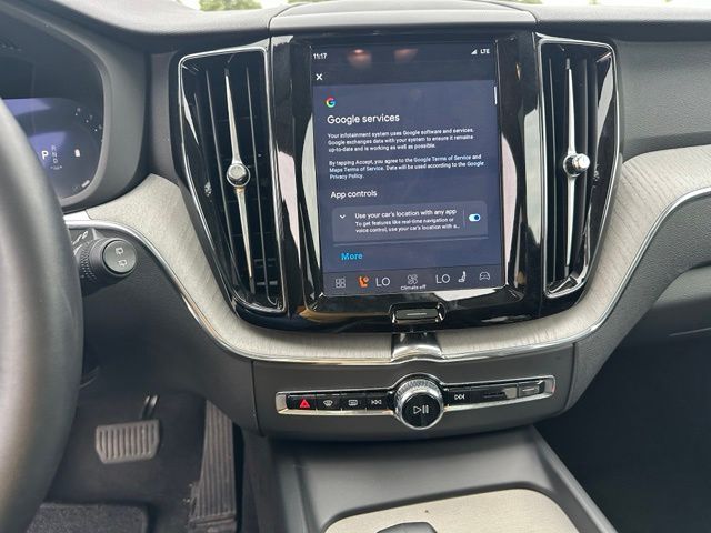 2025 Volvo XC60 B5 Plus SUV