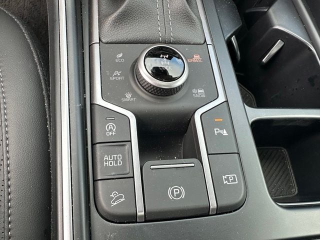 2025 Kia Sorento S SUV