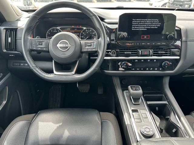 2023 Nissan Pathfinder SL SUV
