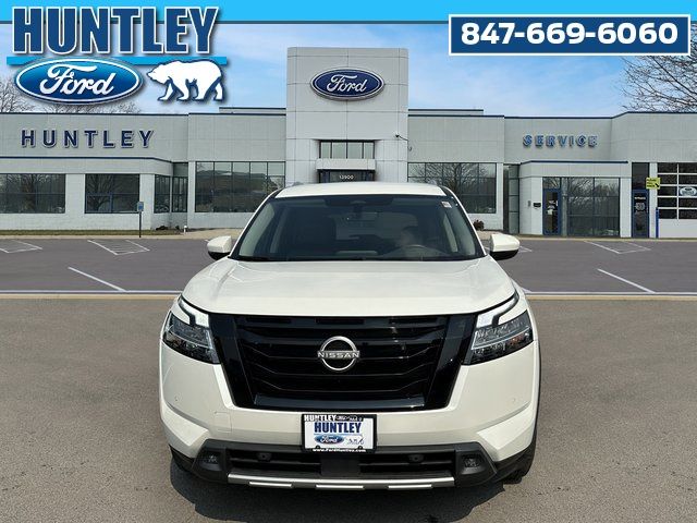 2023 Nissan Pathfinder SL SUV