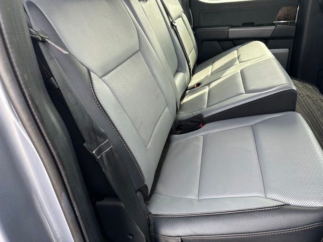 2022 Ford F-150 Lightning Lariat Truck SuperCrew Cab