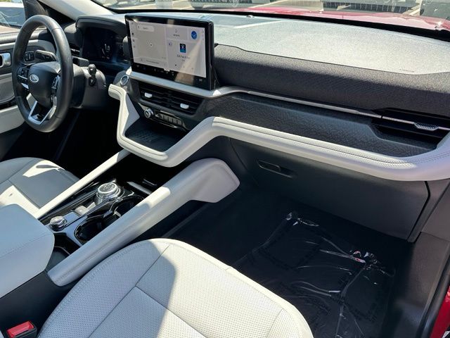 2025 Ford Explorer Platinum SUV