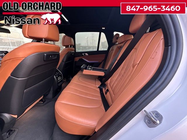 2022 BMW X5 M50i SUV