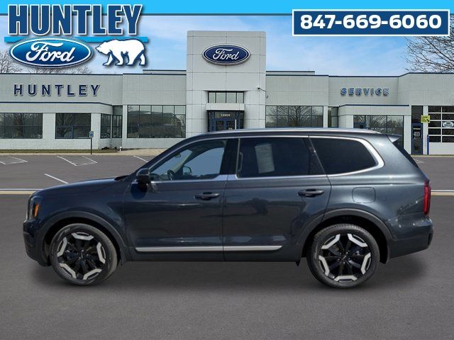 2023 Kia Telluride S SUV