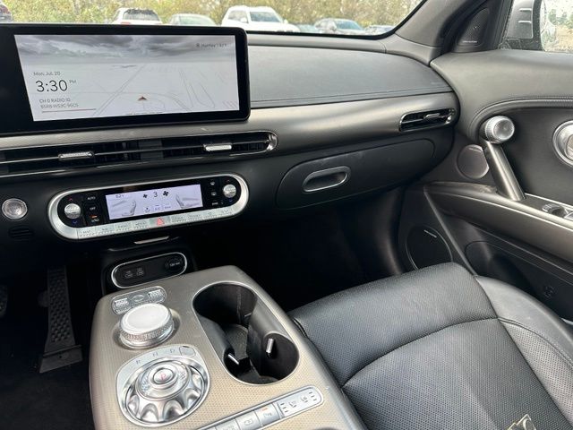 2023 Genesis GV60 Advanced SUV