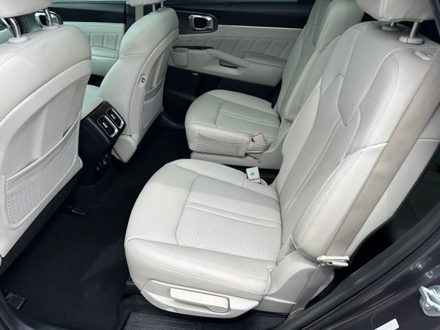 2023 Kia Sorento Hybrid EX SUV