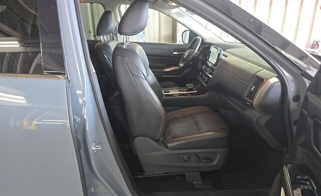 2023 Nissan Pathfinder Platinum SUV