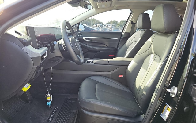 2025 Hyundai Sonata Hybrid Limited Sedan