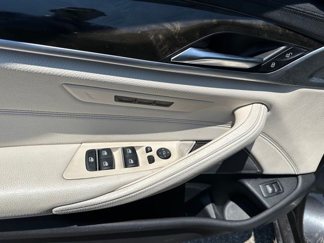 2017 BMW 540i 540i xDrive Sedan