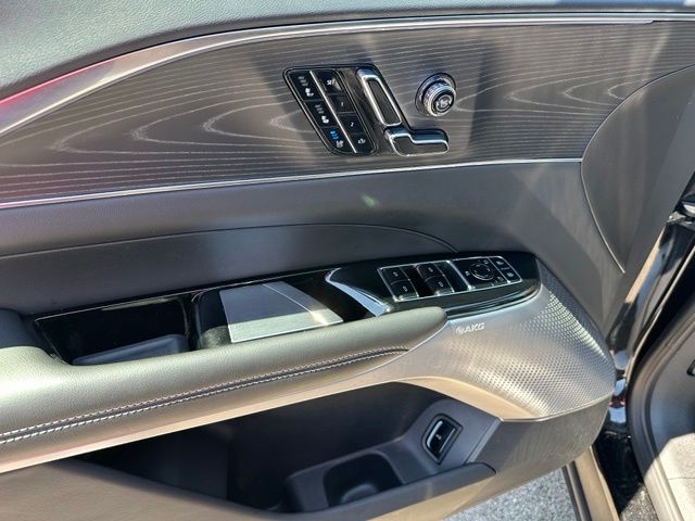 2024 CADILLAC LYRIQ Luxury SUV