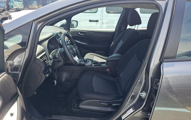 2025 Nissan LEAF S Hatchback