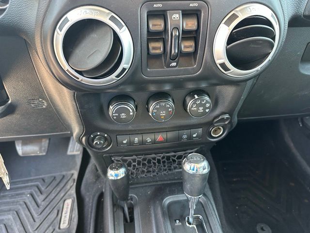 2015 Jeep Wrangler Unlimited Unlimited Sahara SUV