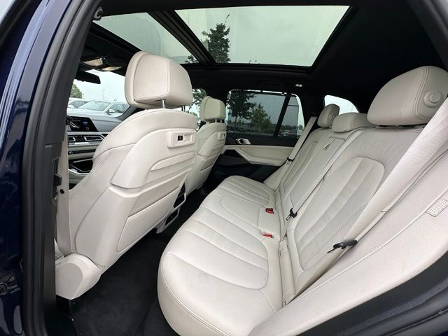 2022 BMW X5 M50i SUV