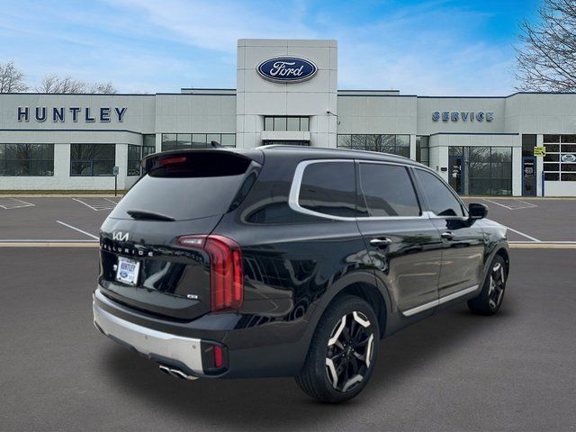 2023 Kia Telluride S SUV