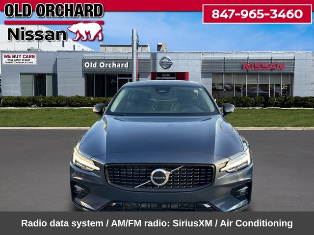 2024 Volvo S60 B5 Core Dark Theme Sedan