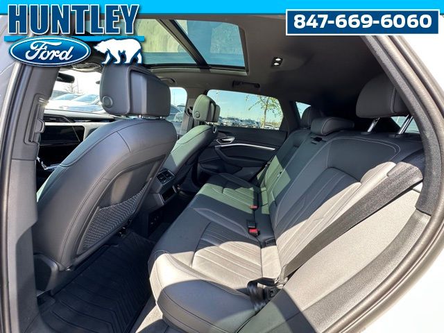 2022 Audi e-tron Premium Plus SUV