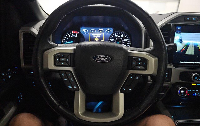 2022 Ford F-250 Lariat Truck Crew Cab