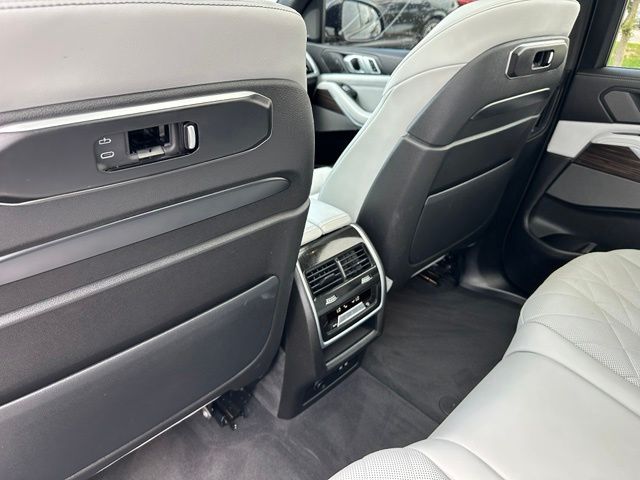 2024 BMW X7 xDrive40i SUV