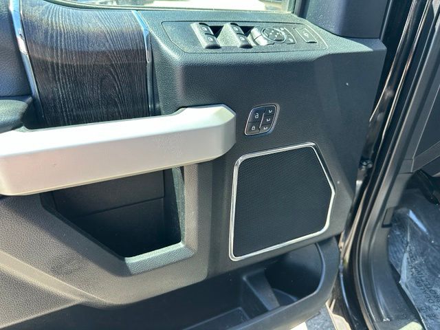 2021 Ford F-250 Lariat Truck Crew Cab