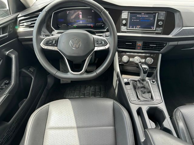 2024 Volkswagen Jetta 1.5T SE Sedan
