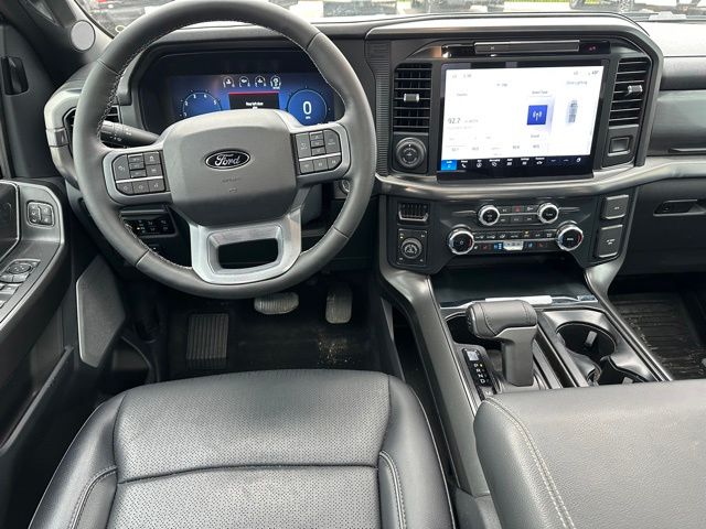2025 Ford F-150 Lariat Truck SuperCrew Cab