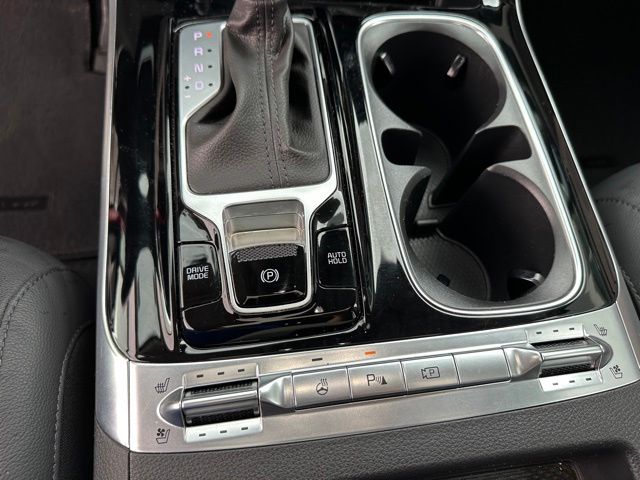 2023 Kia Carnival SX Prestige MPV