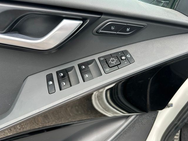 2023 Kia Niro EV Wave SUV