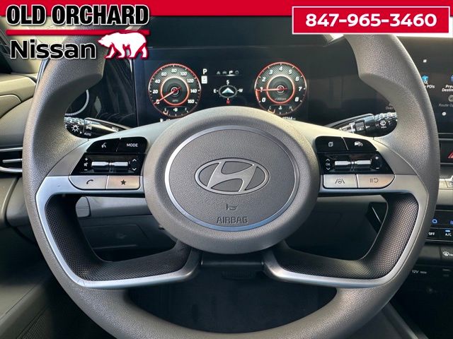 2024 Hyundai Elantra SEL Sedan