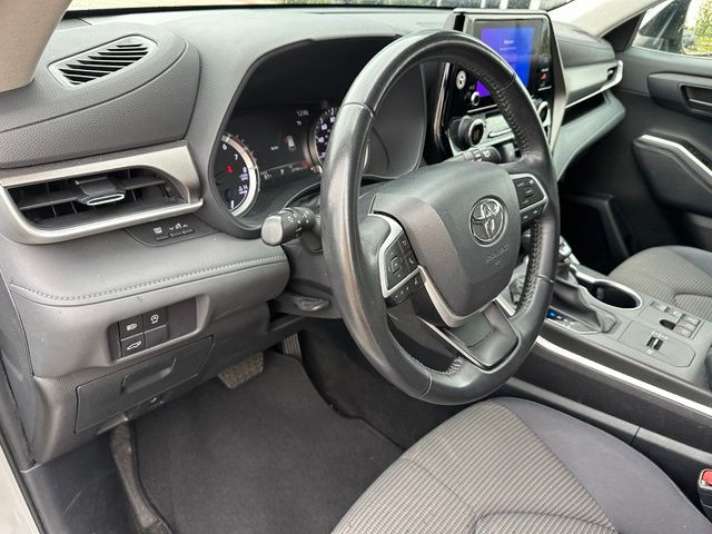 2024 Toyota Highlander LE SUV