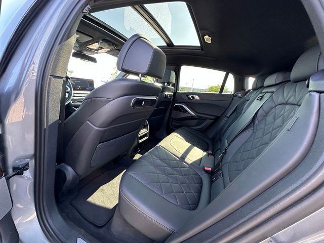 2025 BMW X6 xDrive40i SUV
