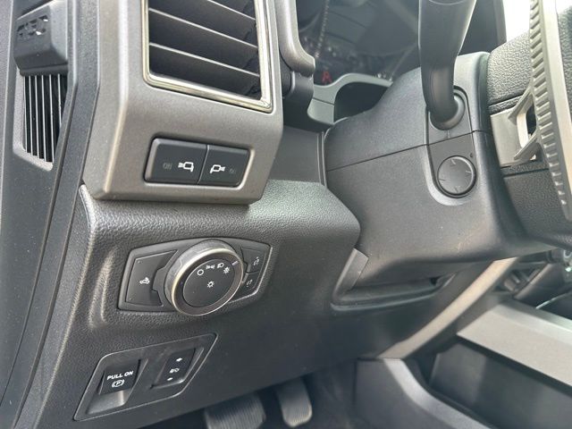 2020 Ford F-150 Raptor Truck SuperCrew Cab