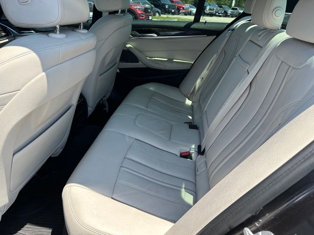 2017 BMW 540i 540i xDrive Sedan