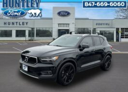 2021 Volvo XC40 Momentum SUV
